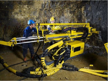 aparejo de taladro subterráneo de la profundidad de la perforación de los 2000m Diamec U8 con la perforación del agujero profundo del control de APC
