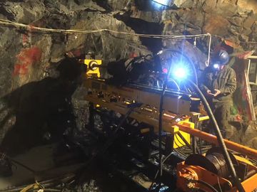 plataforma de perforación subterráneo hidráulica de la base del poder del motor 75kw con NQ los 500m