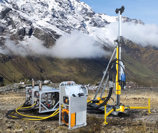 630KG Pequeña máquina de perforación de exploración geológica de ingeniería portátil 300 metros de profundidad