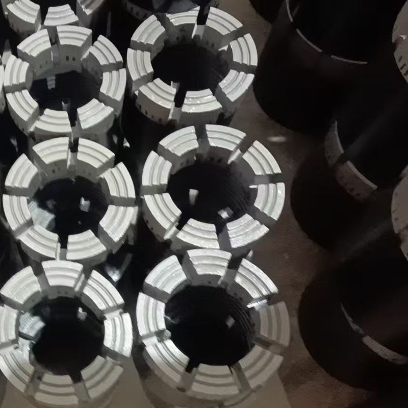 Bits de núcleo de diamante estándar DCDMA optimizados para una penetración rápida y un muestreo fiable del núcleo