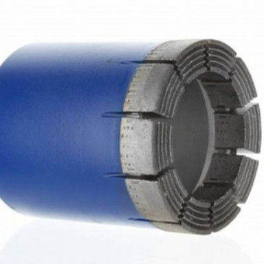 Conjunto de superficie con concha de diamantes para calibración precisa de agujeros de perforación