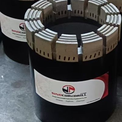 Diseño de vías fluviales turbo Bit de diamante para el enjuague optimizado en formaciones rotas