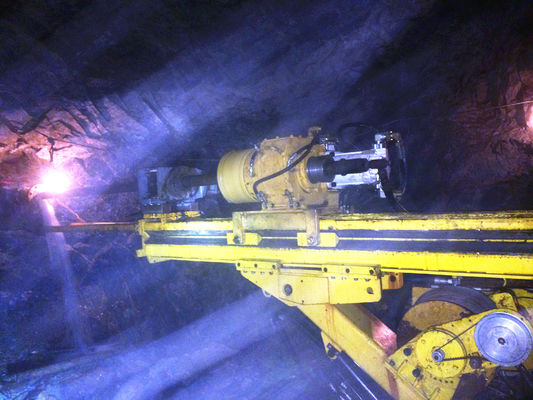 Un buen precio. Aparejos de taladro subterráneos de la base del diamante del profesional con la profundidad el 1000m de la perforación en línea